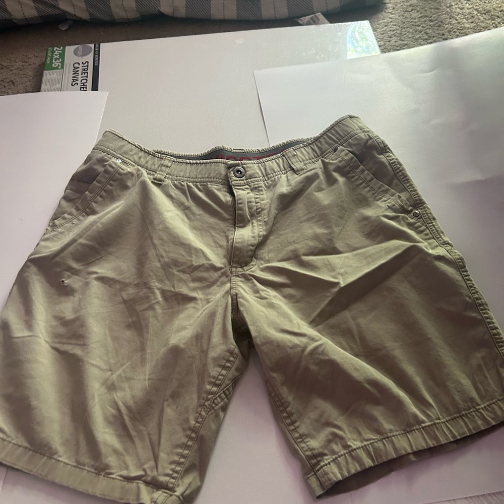 Men's Khaki Shorts